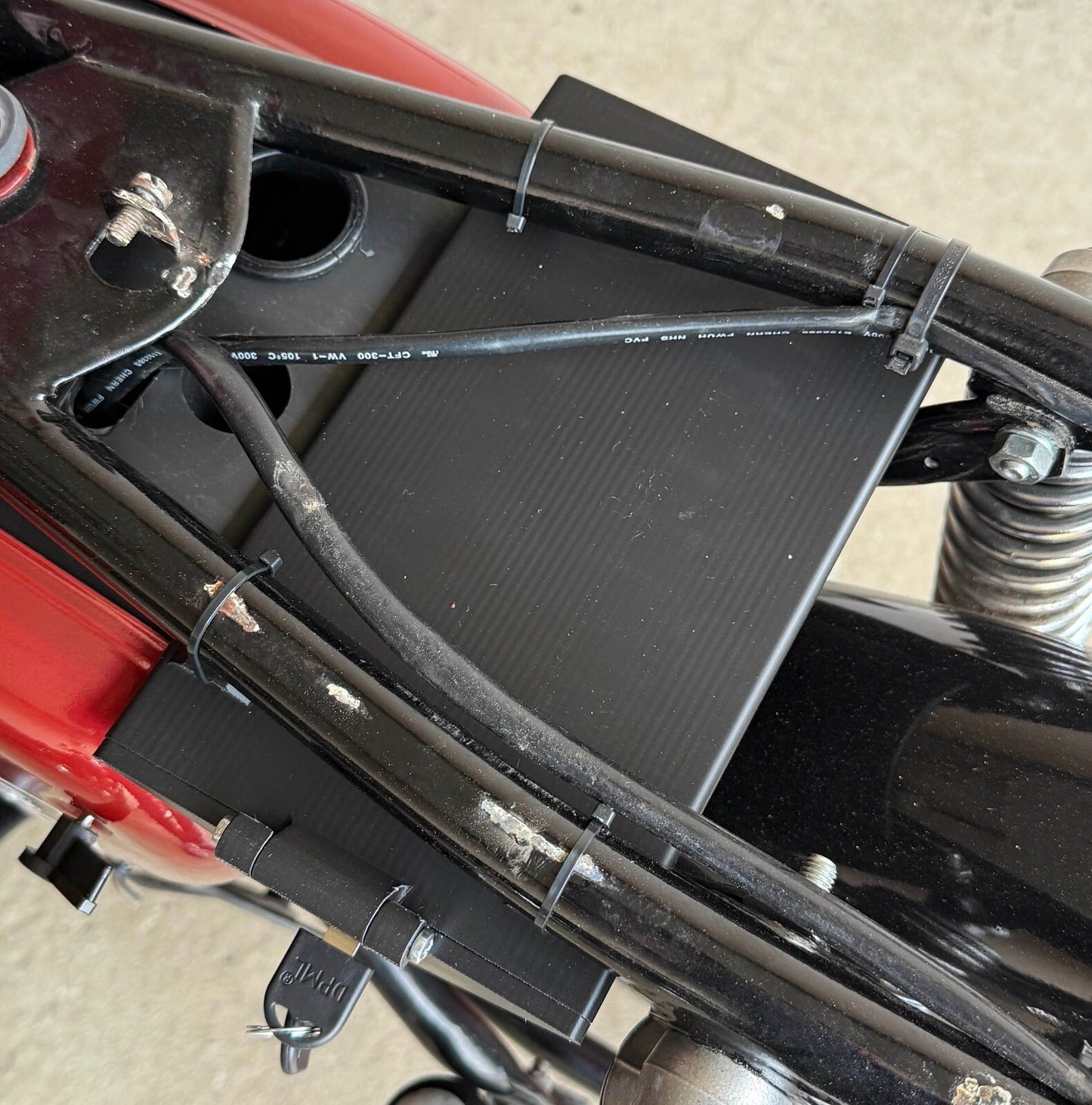 Simson S51 | S50 Werkzeugfach, Toolbox - abschließbarer Kofferraum